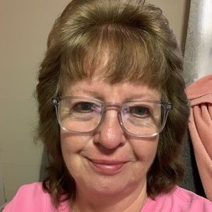 Meet your Posher, Carolyn